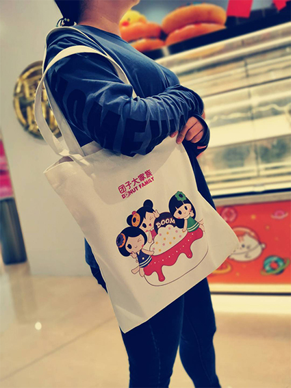 甜甜圈加盟店如何通過(guò)周邊產(chǎn)品帶動(dòng)門(mén)店客流？